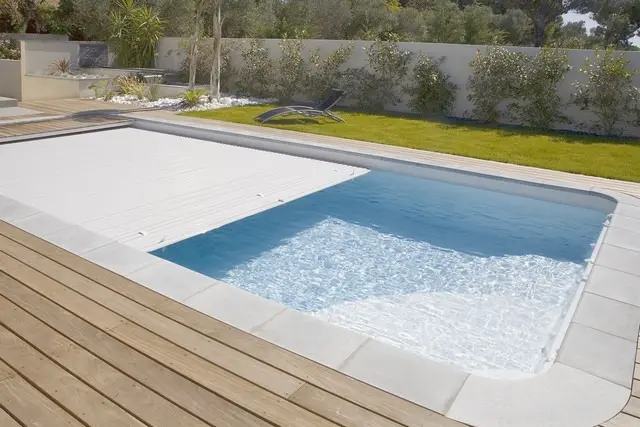 Pool covers: what are the advantages? - Fluidra