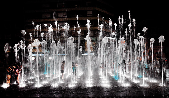 Fluidra acquires Spain's leading fountain manufacturer in order to expand in the commercial pool sector