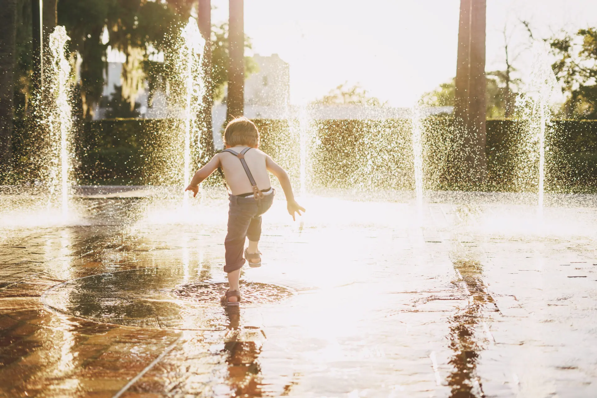 Dry deck fountains: benefits and uses of a flourishing solution 1 shutterstock 716428273 shutterstock 716428273 1 1