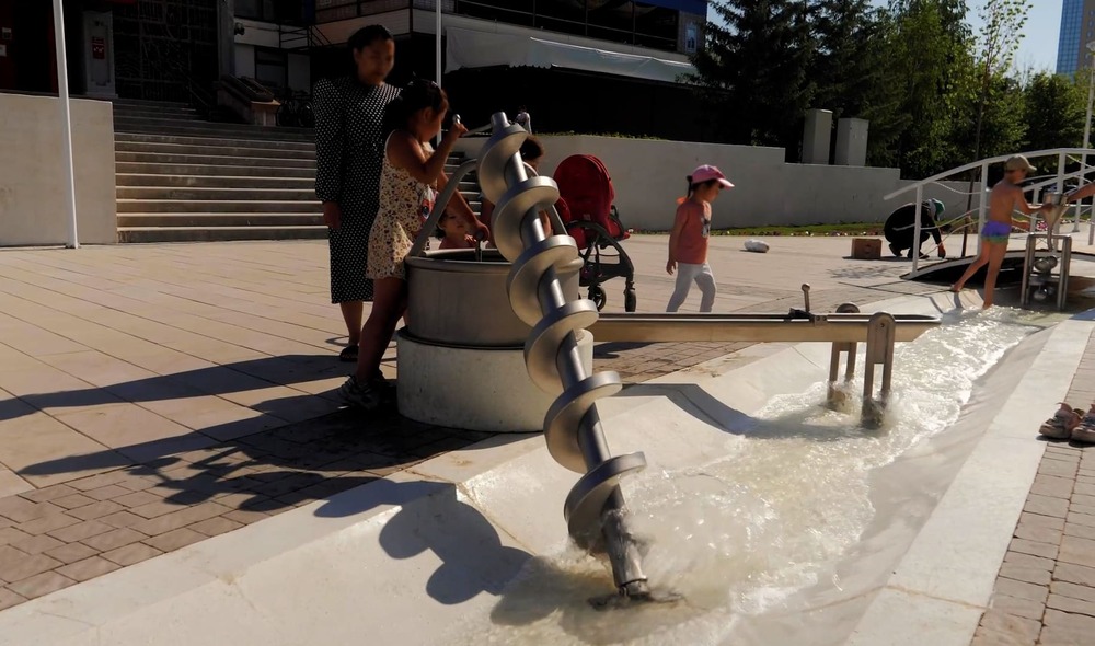 Nurture water education and environmental awareness with refreshing, fun fountains 1 Bridging play and water education
