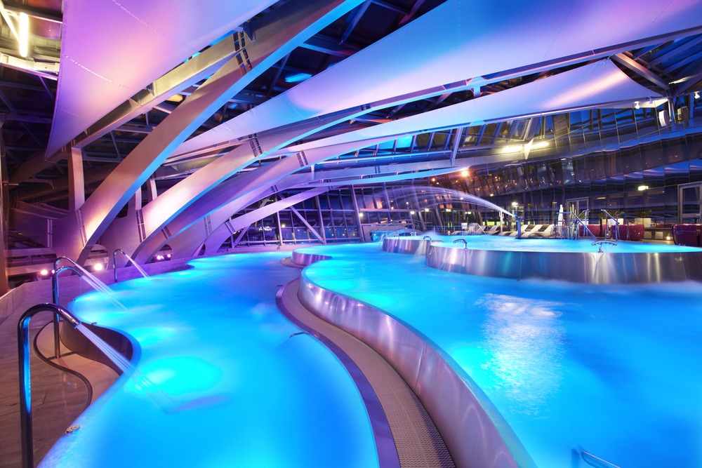 Iluminación de elementos acuáticos: Guía de diseño lumínico para impresionantes espacios acuáticos 3 Caldea Andorra supporting 23 2