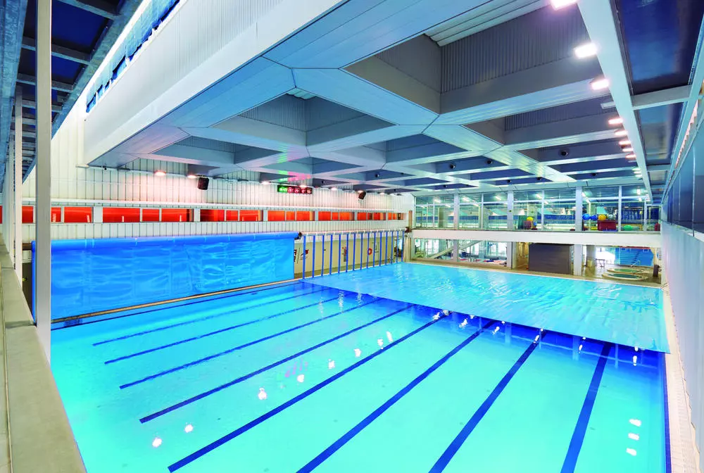 Why pool covers are game-changing for efficiency and sustainability 1 Pool covers function