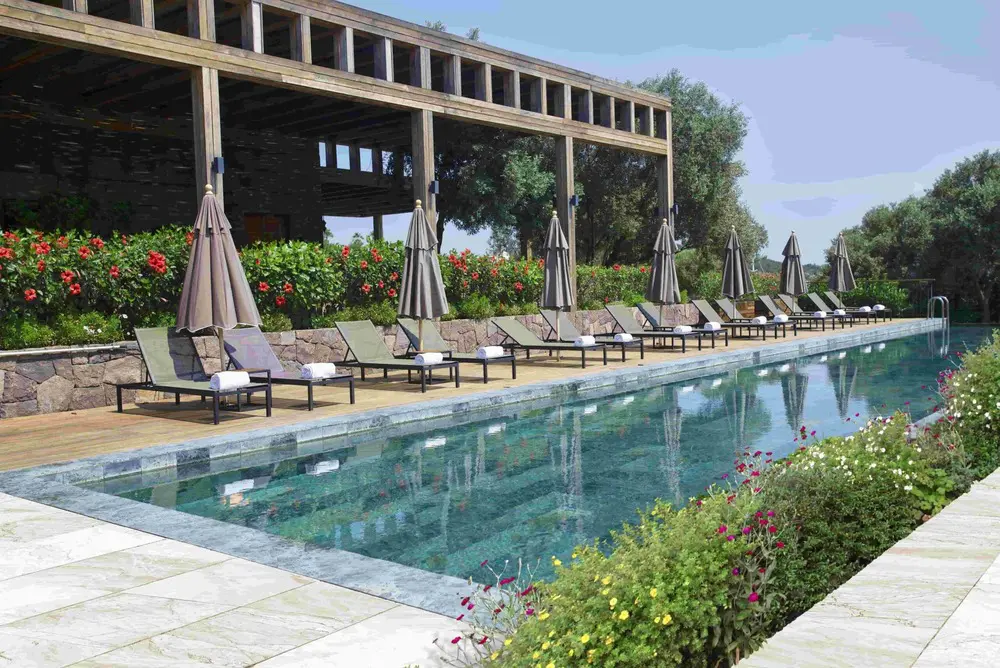 Why pool covers are game-changing for efficiency and sustainability 4 movable floor hotel scaled 1