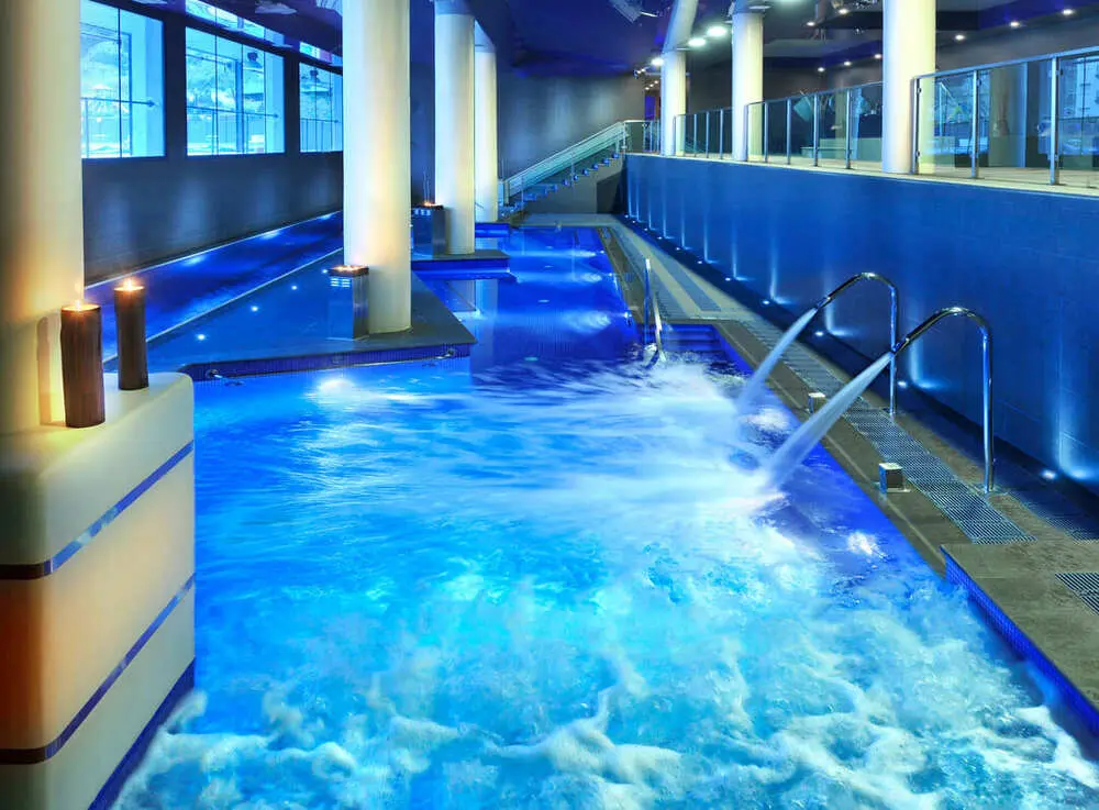 Thalassotherapy pools