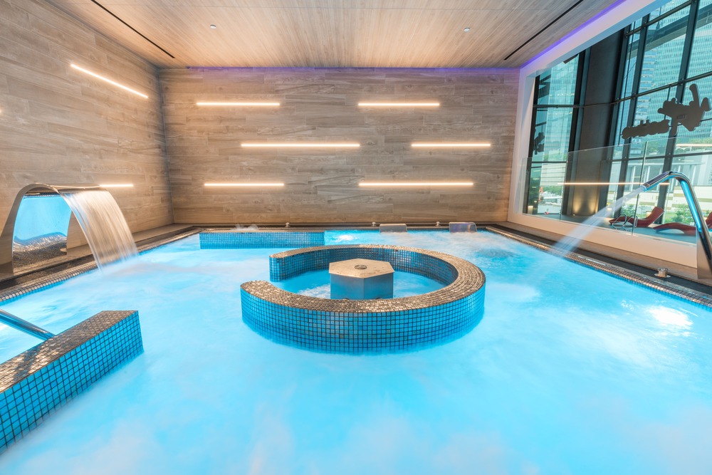 Consejos para instalaciones de piscinas comerciales que garantizan la máxima eficiencia y la mejor experiencia para el usuario 4 Virgin Active Marina One instalaciones de piscinas comerciales
