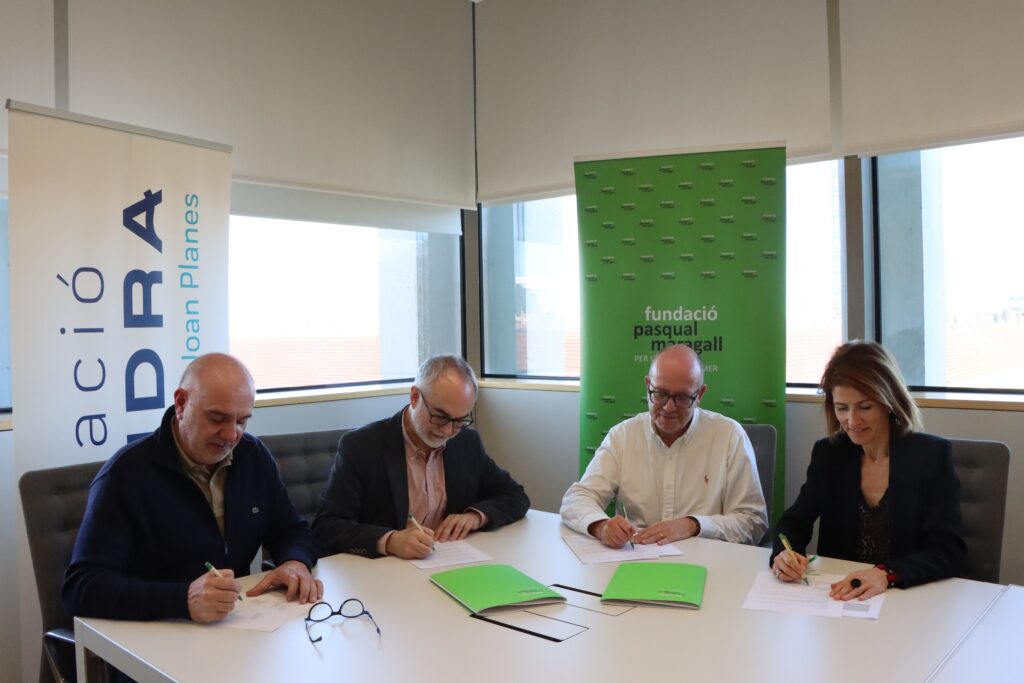 La Fundació Fluidra y la Fundación Pasqual Maragall impulsan «Piscinas Inolvidables» para adaptar las piscinas a personas con deterioro cognitivo