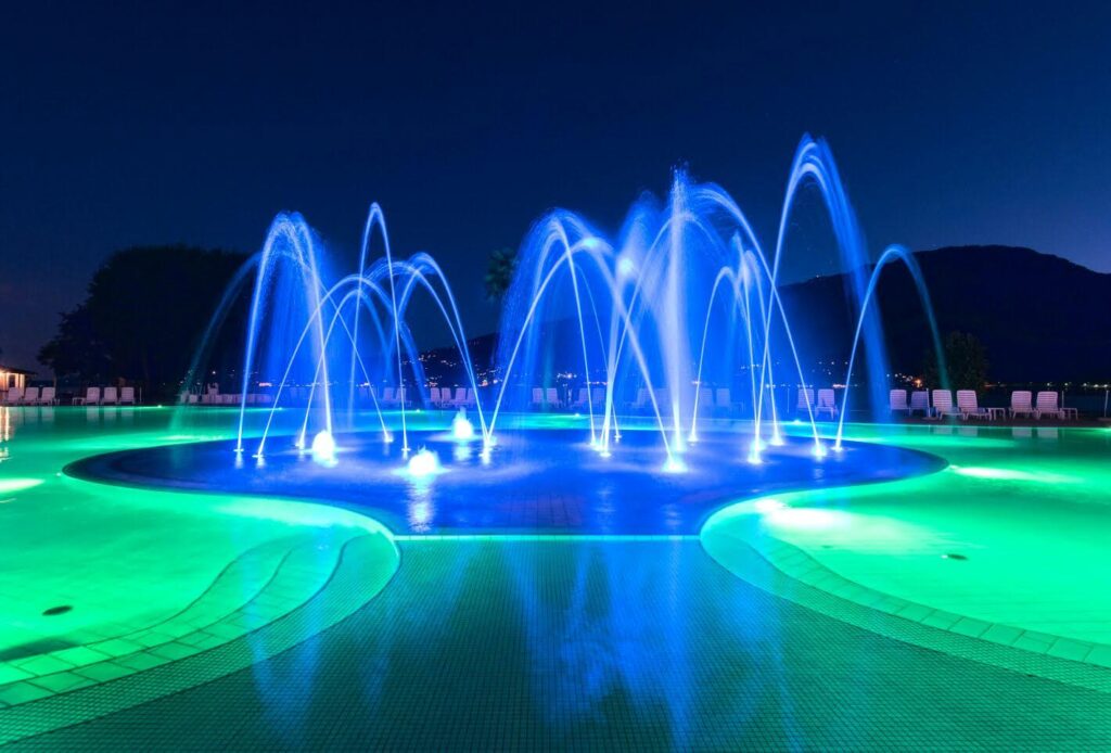 fuentes para piscina